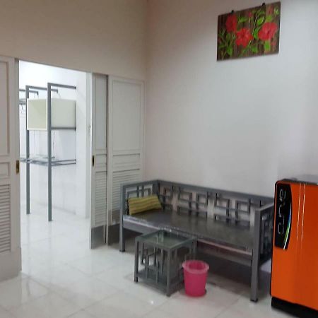 A Pousada Buorana Chonburi Exterior foto