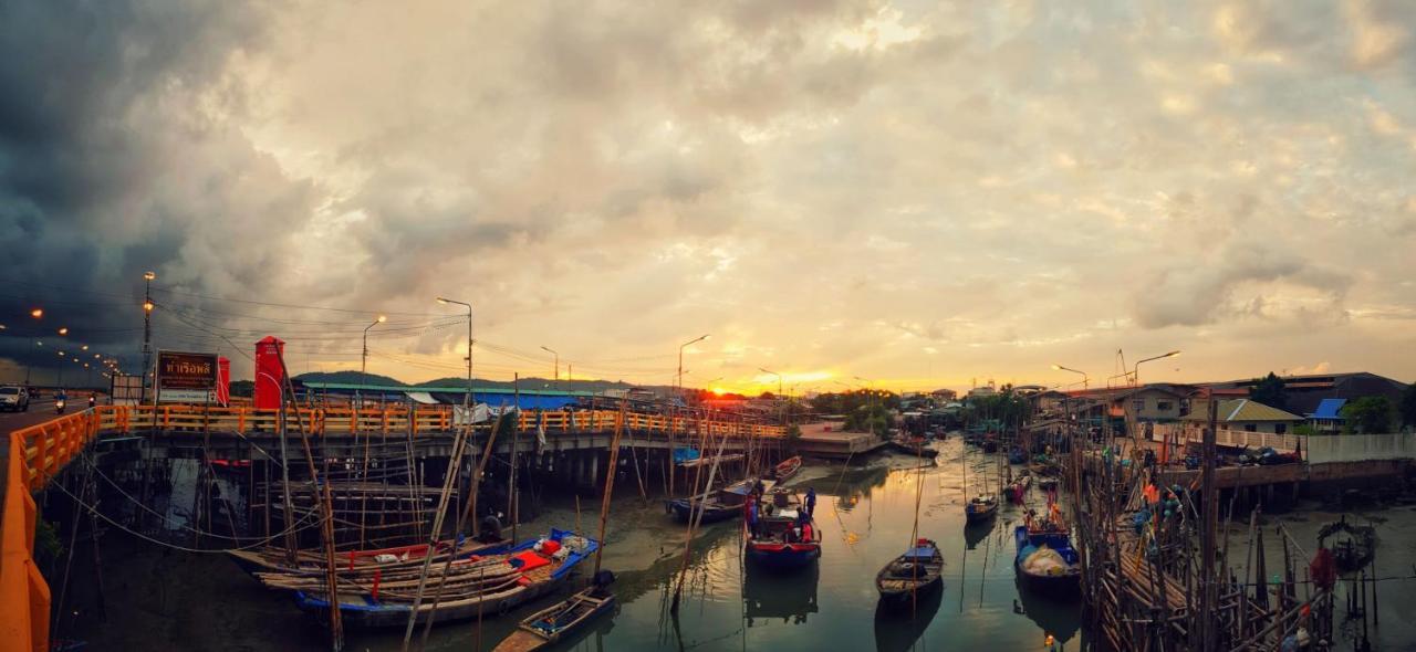 A Pousada Buorana Chonburi Exterior foto