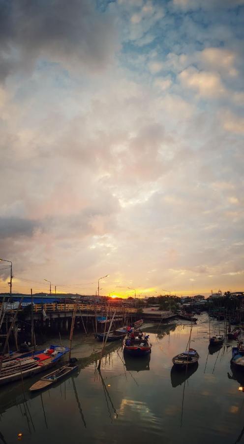 A Pousada Buorana Chonburi Exterior foto