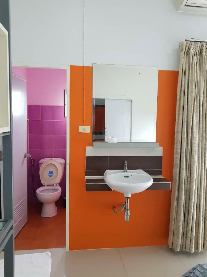 A Pousada Buorana Chonburi Exterior foto