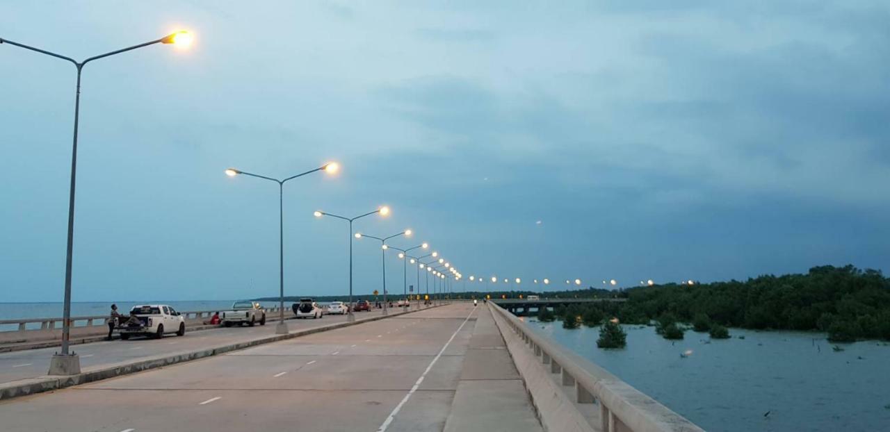 A Pousada Buorana Chonburi Exterior foto